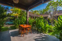 Elemento Homestay Badung Отели в г. 