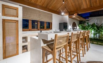 Tembaga Villa by EVDEkimi-Designer villa with Pool and Breathtaking Rice field View-Long stay extra