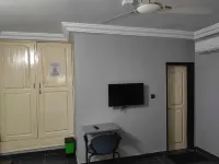 Deluxe Twin Beds in Royal Blue Guest House and Bar Lome Hotels near Restez Coi