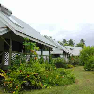 Ginas Garden Lodges, Aitutaki - 4 Self Contained Lodges in a Beautiful Garden. Hotel Exterior