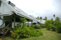 Ginas Garden Lodges, Aitutaki - 4 Self Contained Lodges in a Beautiful Garden.