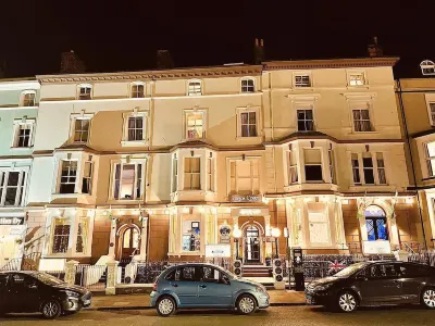 Lauriston & Lawton Court Hotel Hotel dekat St. David's Methodist Church