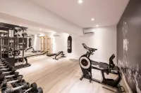 Efe Hotel & Cowork - parking