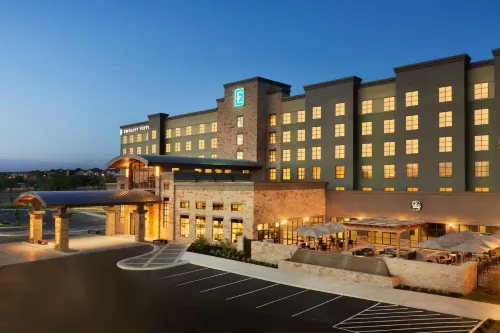 Embassy Suites San Antonio Brooks Hotel & Spa - سبا