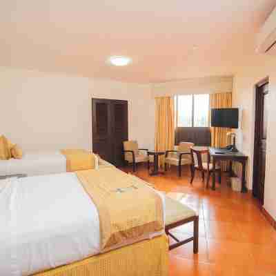 Hotel Los Portales Rooms