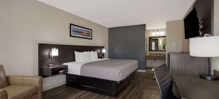 Quality Inn Coliseum Hotels in North Charleston