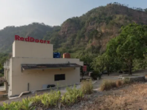 RedDoorz Near Ciletuh Sukabumi Hotels in Ciemas