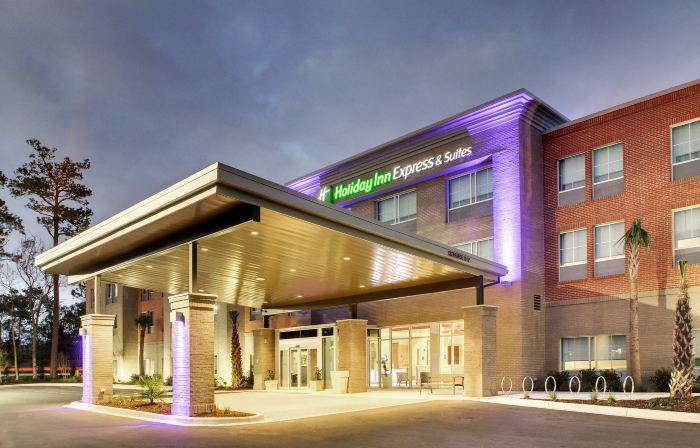 Holiday Inn Express & Suites CHARLESTON NE MT PLEASANT US17 by IHG