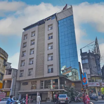 Hotel Sri Sri Executive Kolhapur Near Mahalaxmi Temple