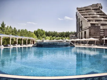 Multi Grand Pharaon Hotel Отели в г. Аргел