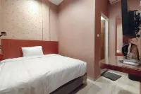 RedDoorz Plus @ Jalan Letda Sujono Medan 2 Hotel dekat Wisma Atlet Dispora sumut