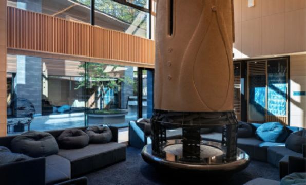 Lake Shikotsu Tsuruga Bessou Ao No Za