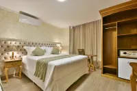 Micheline Hotel Tricot - ao Lado da Rua Coberta - Parvekkeita