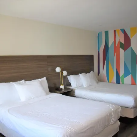 Signature Anaheim Maingate