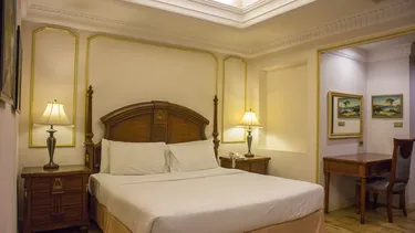 รูปภาพของโฟร์ซีซั่นส์เพลส