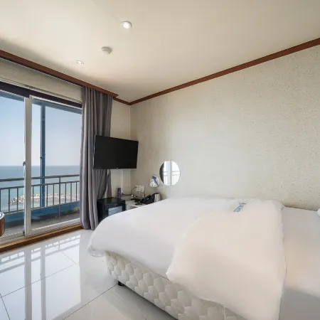 Whale Dream Hotel