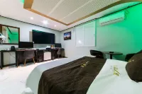 Goyang Luxe Hotel di Goyang-si