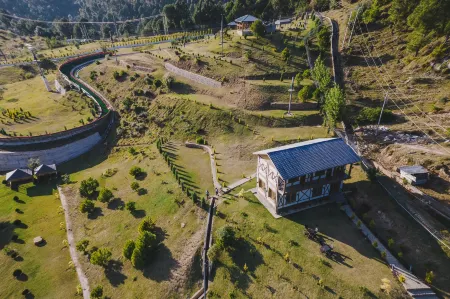 Skyview by Empyrean Отели в г. Udhampur