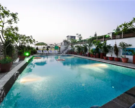 Hotel Taj Resorts Hotels in Agra