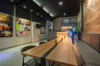Lively Hotel City Center Surabaya