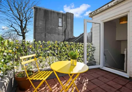 The Townhouse by My Getaways Free Parking Отели рядом с достопримечательностью «The Brighton Centre»