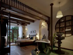 La Belle Maison