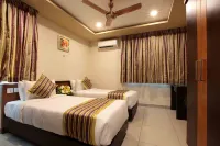 Casa in Luxury Suites Hotels near The Box