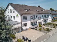 Marias Inn - Bed & Breakfast Hotels in Garching bei Munchen