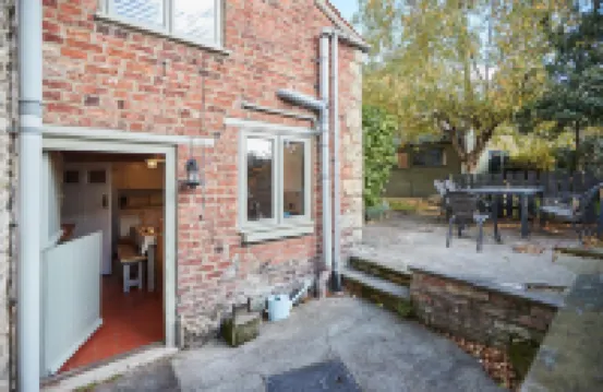 Host & Stay - Hall Garth