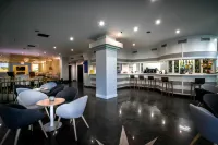 Hotel Villa de Laredo - ที่มีบาร์