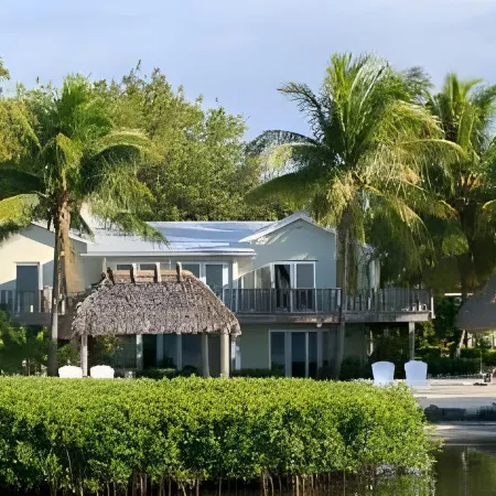 Coconut Palm Inn
