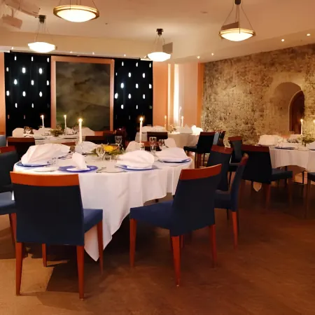 Hemen hotel