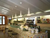 Hotel Villa Maya فنادق في Fauglia