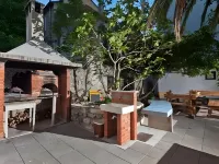 Subtub Hostel Makarska Hotels in 