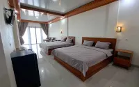 Family Stay Beach View at Omah Sundak 3