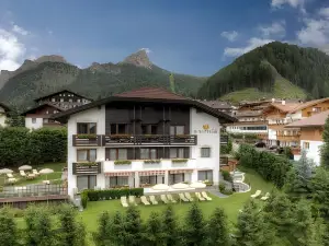 Hotel Tyrol