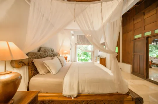 The Lavana Ziza Living And Villas Seminyak Hotel di Bali