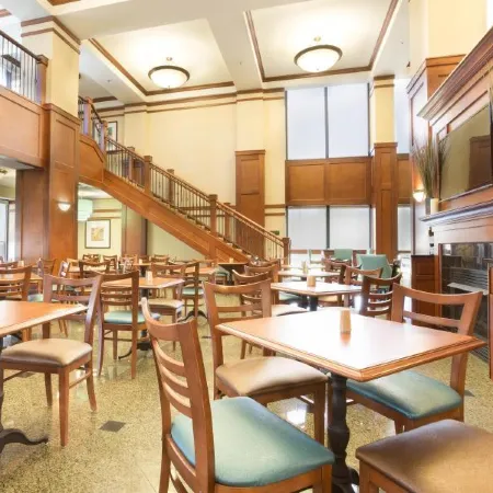 Drury Inn & Suites Birmingham Lakeshore Drive