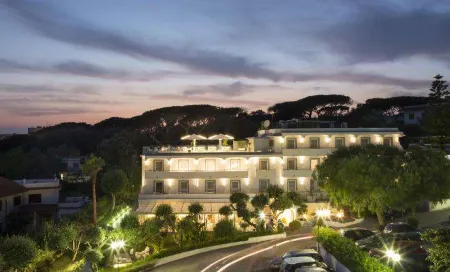 Hotel Marad Отели в г. Торре-дель-Греко