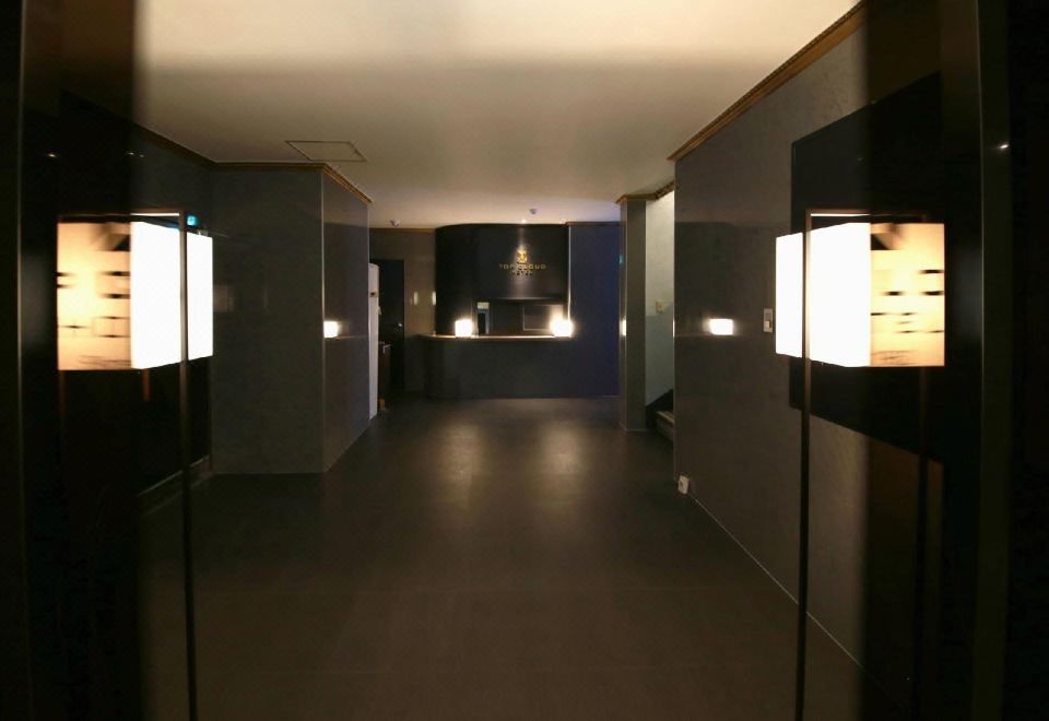 3. 대전 유성 탑 ..