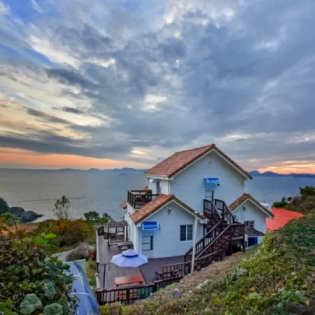Namhae Bluemare Pension