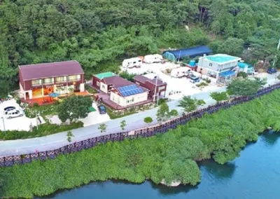 Wando Sumokwon Pension Hotels near Jangdo Island