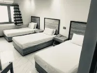 Sarawan Hotel Hoteller i Kiamari Town