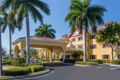 Hawthorn Extended Stay by Wyndham Naples 타르폰 베이 플라자 주변 호텔