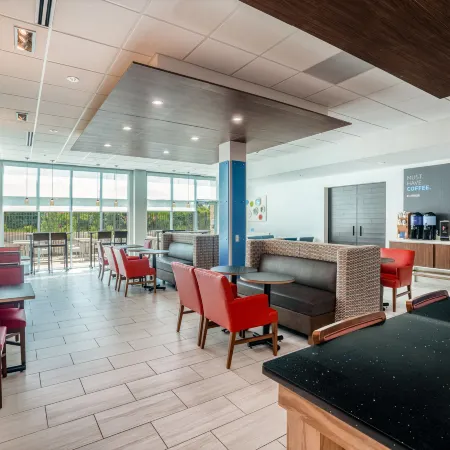 Holiday Inn Express & Suites ATLANTA AIRPORT NE - HAPEVILLE by IHG