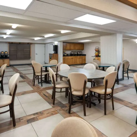 Days Inn & Suites by Wyndham Bozeman