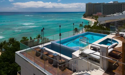 Espacio the Jewel of Waikiki