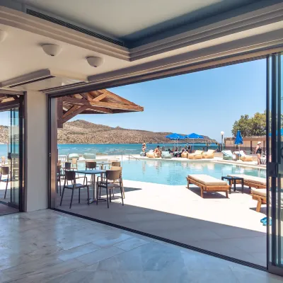 Chrispy Beach Resort, Agia Marina Hotels near Agia Marina Beach