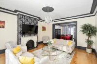 HeritageMTL - Waterfront, Parking, Airport, Sleeps 15 - Villas