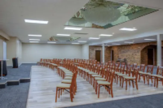 Days Inn by Wyndham Cranbrook Conference Centre